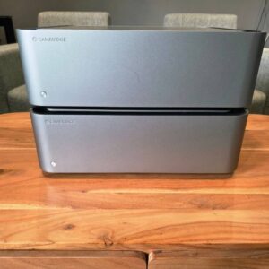 CAMBRIDGE AUDIO – Amplificateurs de puissance mono EDGE M (Expo)