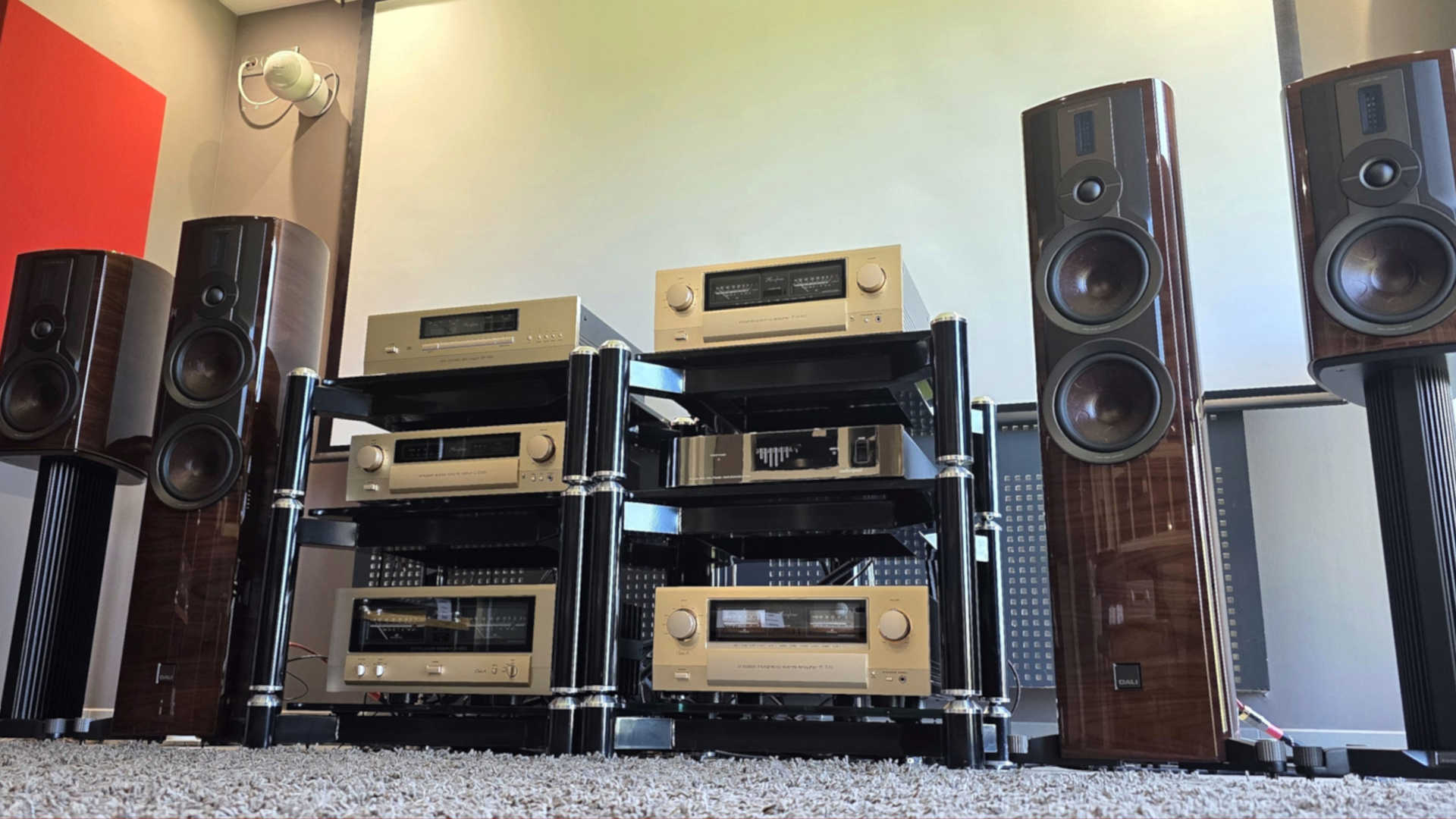 auditorium-toponil-hifi-rubikore-accuphase-mai-2026